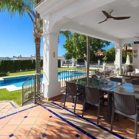 Holiday home Luxury In With Private Pool